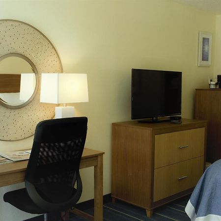 Days Inn By Wyndham Newark Wilmington Esterno foto