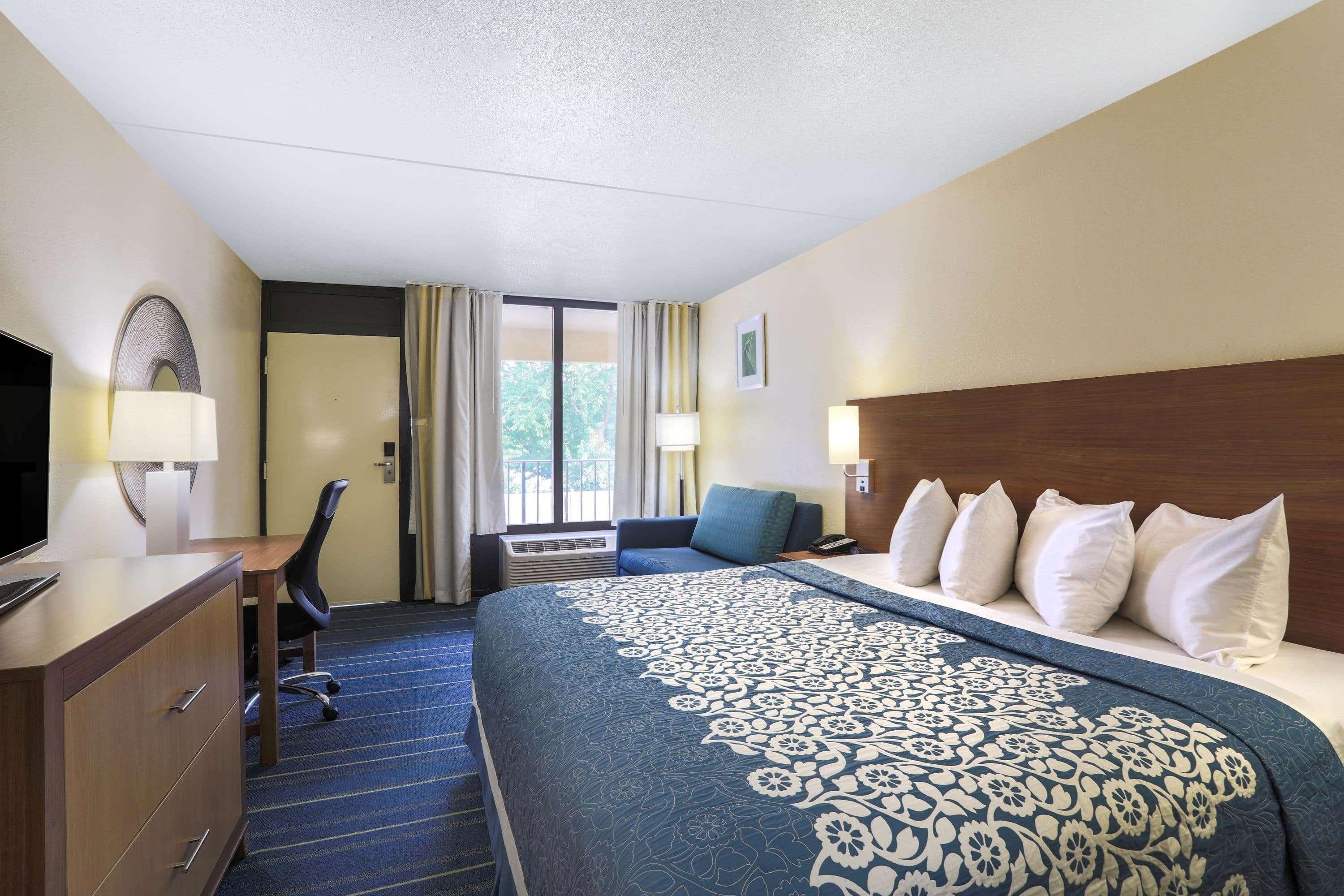 Days Inn By Wyndham Newark Wilmington Esterno foto