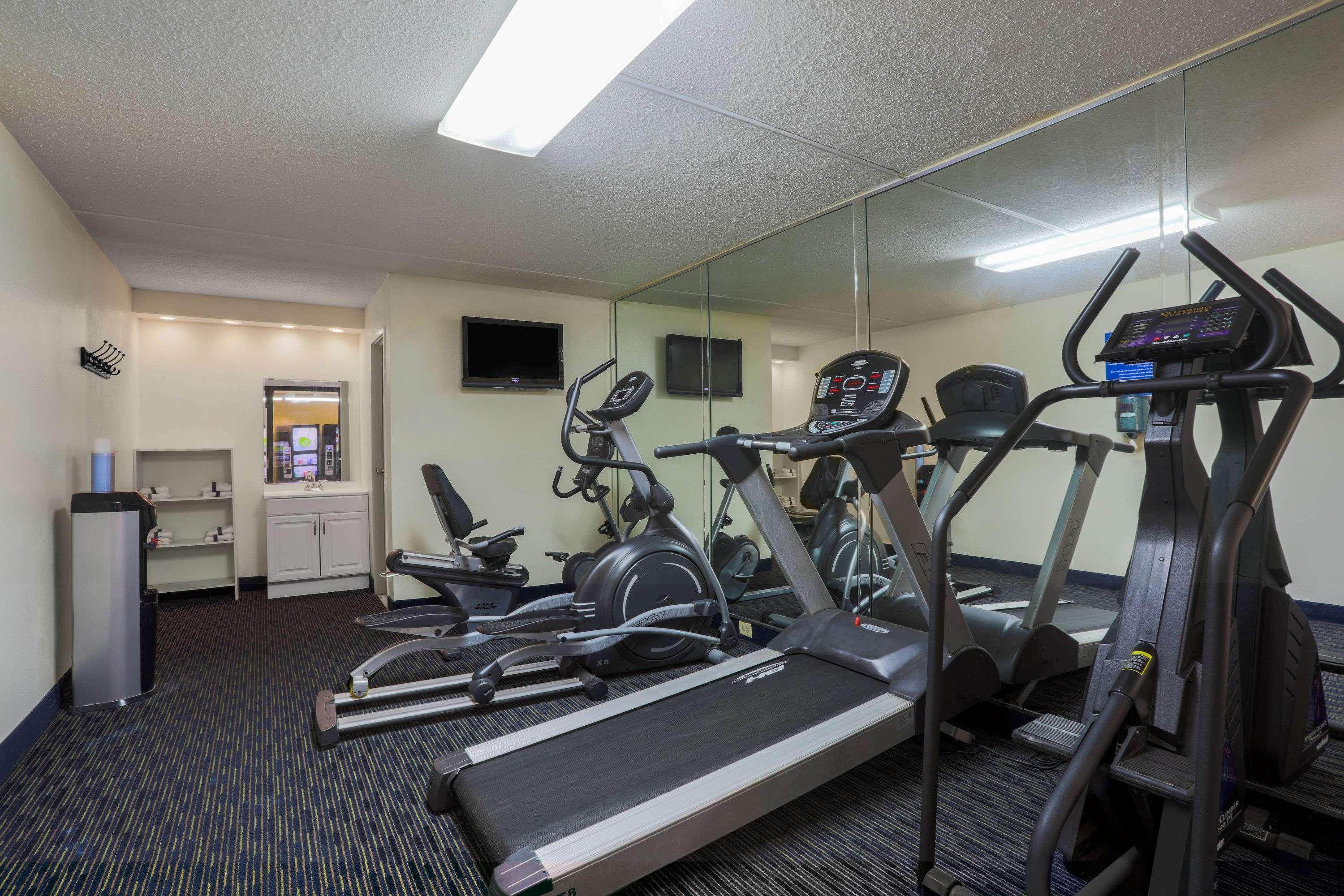 Days Inn By Wyndham Newark Wilmington Esterno foto