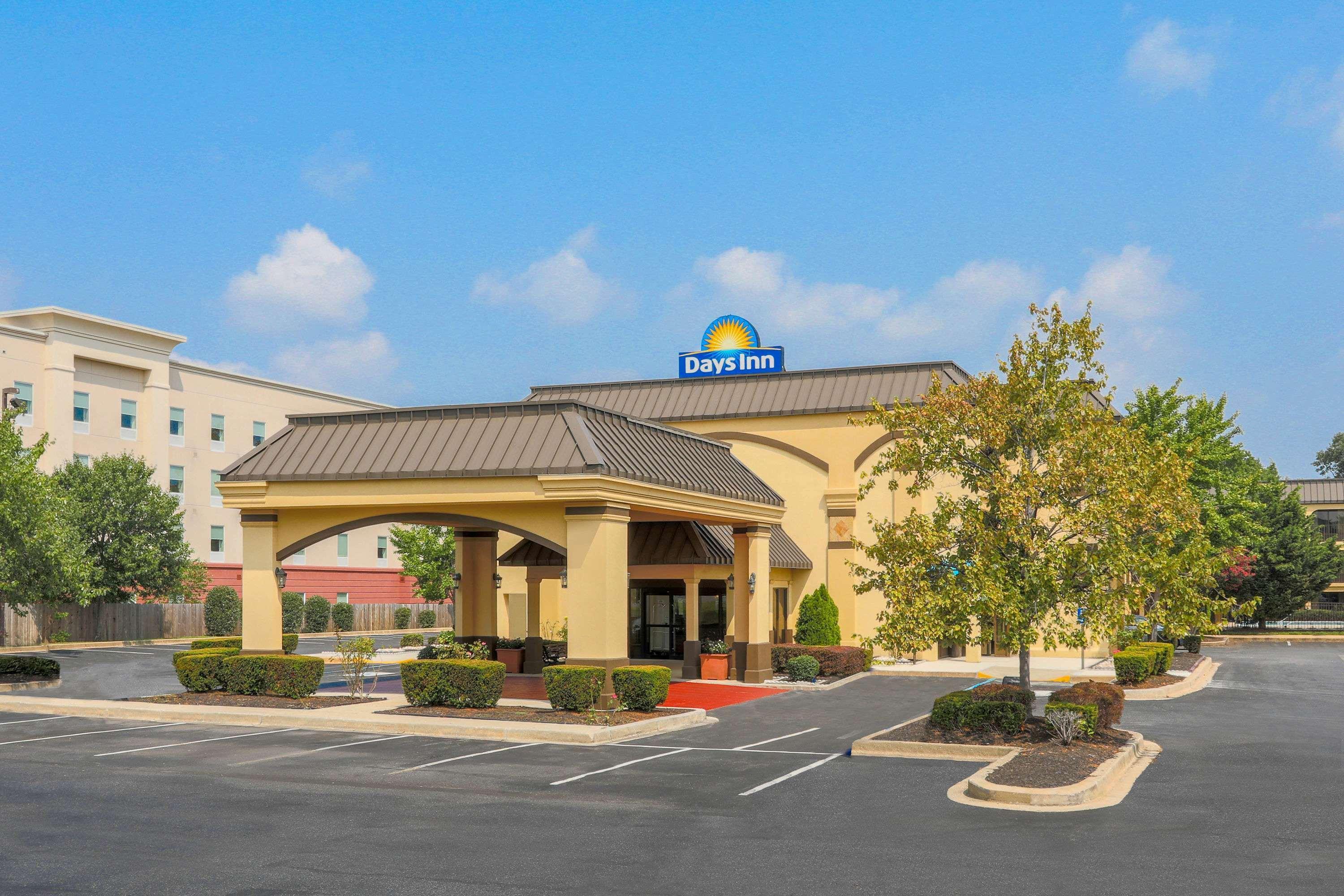 Days Inn By Wyndham Newark Wilmington Esterno foto