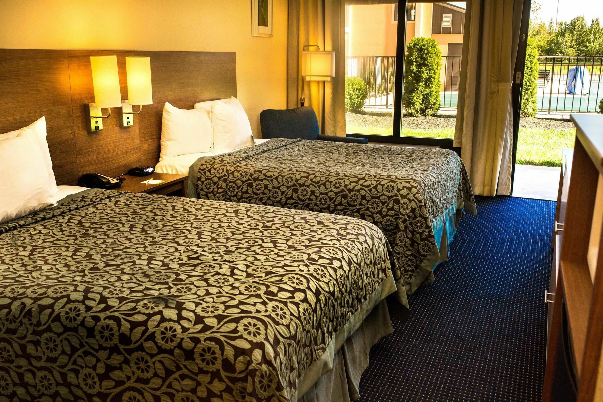 Days Inn By Wyndham Newark Wilmington Esterno foto