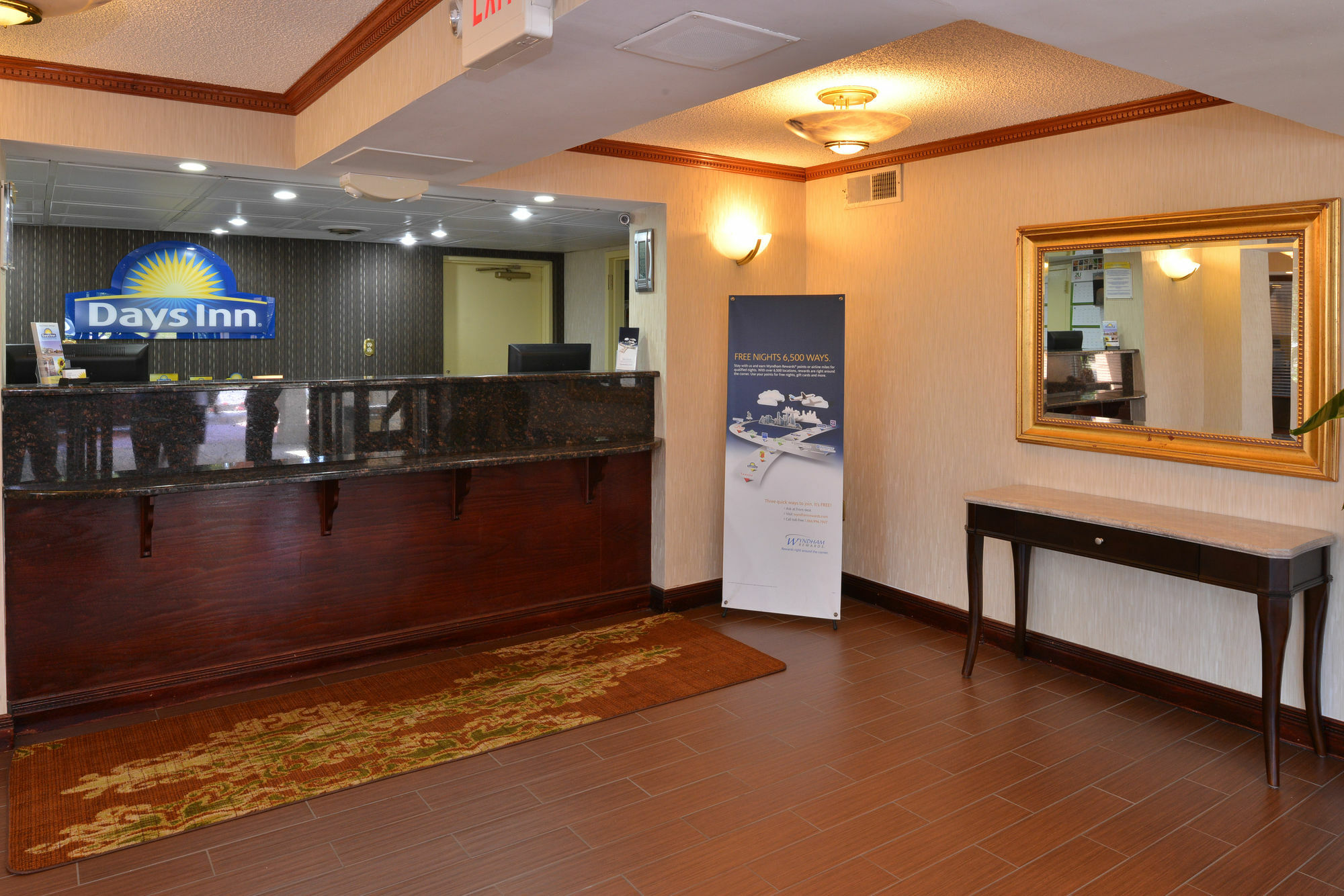 Days Inn By Wyndham Newark Wilmington Esterno foto